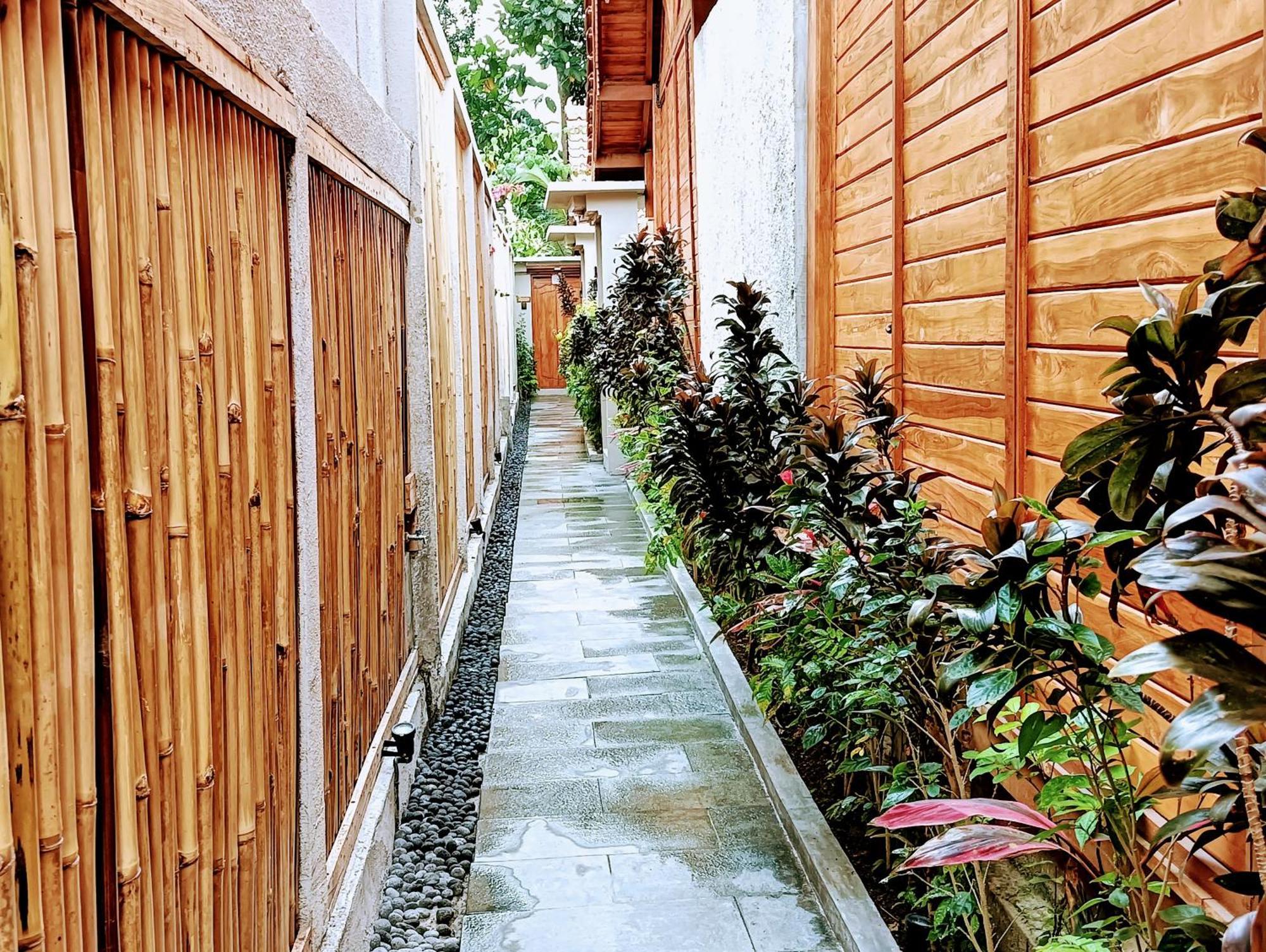 Отель Ngesil Private Joglo & Pool Убуд Экстерьер фото